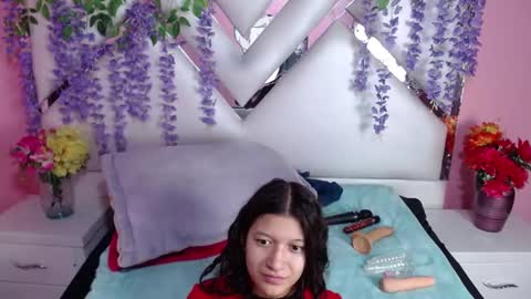  SKINNYHORNY   online show from 12/20/24, 03:25