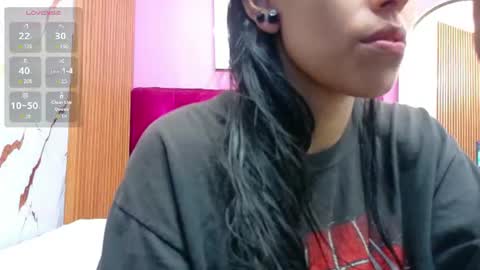 Snapshot of skinnyneighbour_ chatting on 07/31/26, 03:06 Karla online show from 07/31/26, 03:06