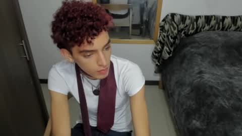 Snapshot of skinnypipe15 chatting on 10/22/25, 03:18 skinnypipe15 online show from 10/22/25, 03:18