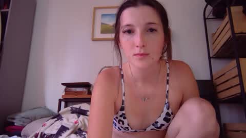 Snapshot of skinnysweettea40 chatting on 07/22/26, 11:29 skinnysweettea40 online show from 07/22/26, 11:29