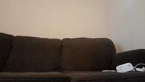 Snapshot of skip1975 chatting on 01/11/25, 08:33 skip1975 online show from 01/11/25, 08:33