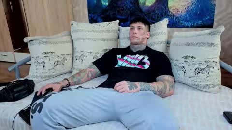 skirlingod online show from 09/18/25, 06:59