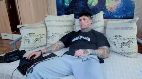 skirlingod online show from 09/19/25, 07:10