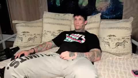 skirlingod online show from 10/11/25, 05:50