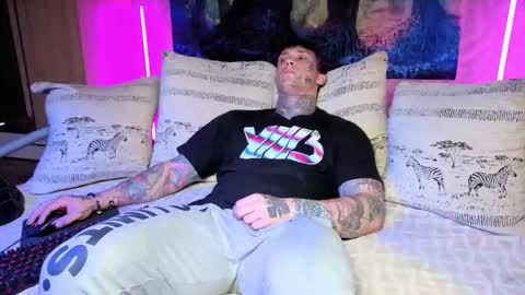 skirlingod online show from 10/17/25, 04:48