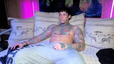 skirlingod online show from 10/19/25, 04:35