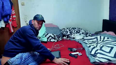 Snapshot of sklave99817 chatting on 09/30/25, 10:26 sklave99817 online show from 09/30/25, 10:26