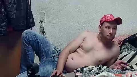 Snapshot of sklave99817 chatting on 11/07/25, 02:00 sklave99817 online show from 11/07/25, 02:00