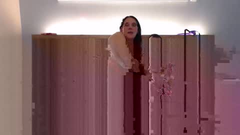 Snapshot of sklicious chatting on 10/24/25, 07:10 Simon Katrina online show from 10/24/25, 07:10