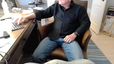 Snapshot of skr235 chatting on 02/20/25, 10:48 skr235 online show from 02/20/25, 10:48