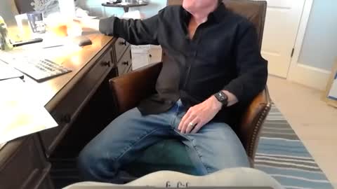 Snapshot of skr235 chatting on 02/26/25, 10:31 skr235 online show from 02/26/25, 10:31