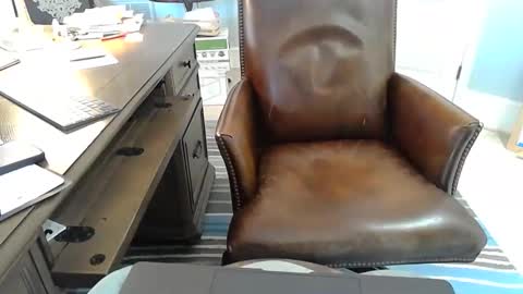 Snapshot of skr235 chatting on 03/01/25, 08:10 skr235 online show from 03/01/25, 08:10