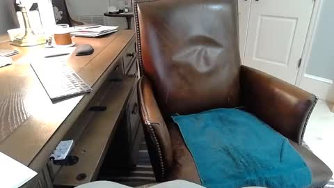 Snapshot of skr235 chatting on 03/03/25, 11:03 skr235 online show from 03/03/25, 11:03