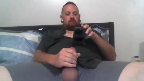 Snapshot of skram1987 chatting on 10/18/25, 12:35 skram1987 online show from 10/18/25, 12:35