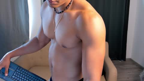 Liam Vokov online show from 09/25/25, 02:43