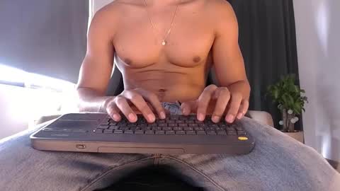 Snapshot of skull_prospect chatting on 02/18/26, 01:40 Liam Vokov online show from 02/18/26, 01:40