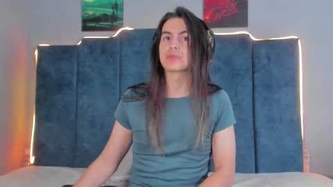 Santiago online show from 10/21/25, 10:21