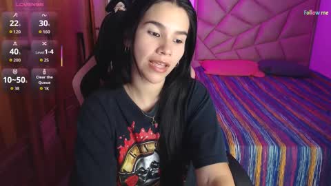 Snapshot of sky_lover_ chatting on 03/21/26, 07:57 Sky online show from 03/21/26, 07:57