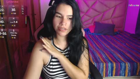 Snapshot of sky_lover_ chatting on 03/30/26, 08:43 Sky online show from 03/30/26, 08:43