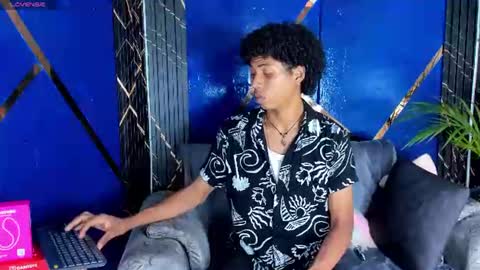 sky_walkerss online show from 06/14/26, 05:37