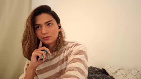 Snapshot of skyamber8v2 chatting on 11/15/25, 02:24 Vi online show from 11/15/25, 02:24