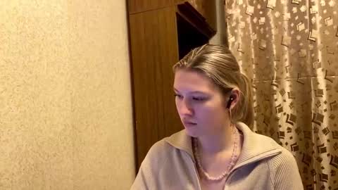 Snapshot of skyedavis chatting on 12/20/25, 07:10 skyedavis online show from 12/20/25, 07:10