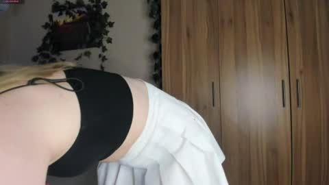 Snapshot of skyedavis chatting on 06/03/26, 02:08 skyedavis online show from 06/03/26, 02:08