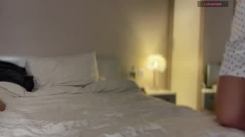 GARRY AND SOPHIA online show from 11/24/25, 08:30