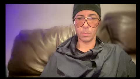 Snapshot of skyfly333 chatting on 06/02/26, 05:48 IAN HARD online show from 06/02/26, 05:48