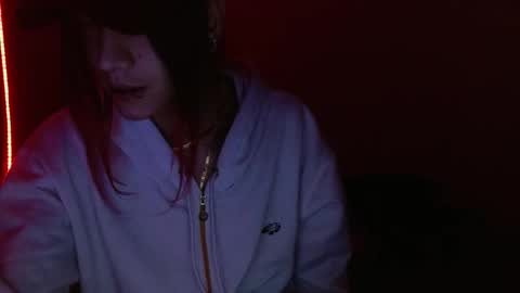 Snapshot of skykar chatting on 11/27/25, 02:35 reep online show from 11/27/25, 02:35