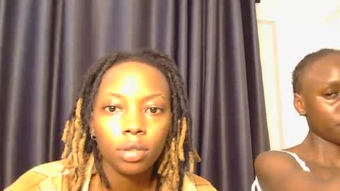 Snapshot of skylar28_ chatting on 05/27/26, 03:25 skylar28_ online show from 05/27/26, 03:25