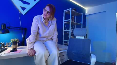 Snapshot of skylar__desire chatting on 10/03/25, 04:04 skylar__desire online show from 10/03/25, 04:04
