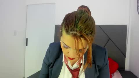 Snapshot of skylar__desire chatting on 10/27/25, 11:58 skylar__desire online show from 10/27/25, 11:58