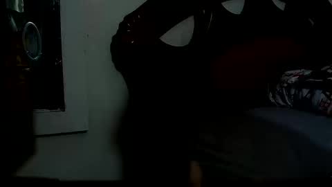 Snapshot of skylarg555 chatting on 09/20/25, 12:00 skyla online show from 09/20/25, 12:00