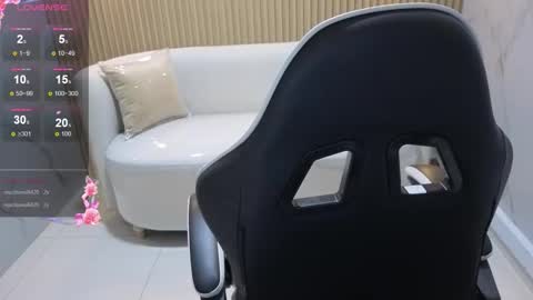 Snapshot of skyler_gracee_tx chatting on 11/08/25, 03:29 Live 800am 200pm COLOMBIAN HOUR online show from 11/08/25, 03:29