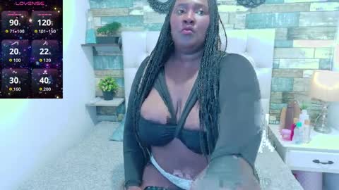 Snapshot of skyler_naomi chatting on 04/06/26, 01:12 skyler_naomi online show from 04/06/26, 01:12