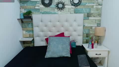 Snapshot of skyler_naomi chatting on 06/02/26, 02:08 skyler_naomi online show from 06/02/26, 02:08