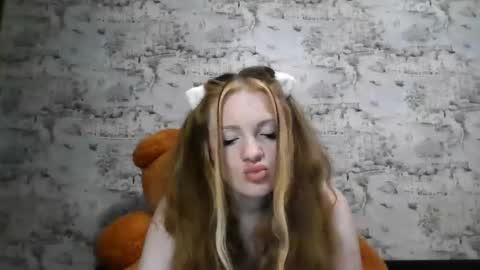 Skyler online show from 09/24/25, 06:11