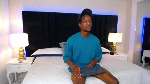 SKYLERBIGXXX online show from 06/18/26, 04:02