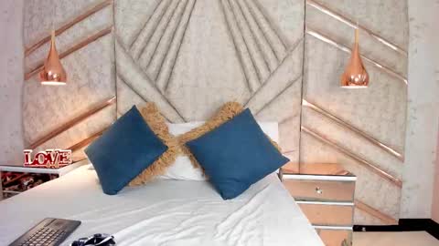 skylerbloom online show from 10/15/25, 03:28