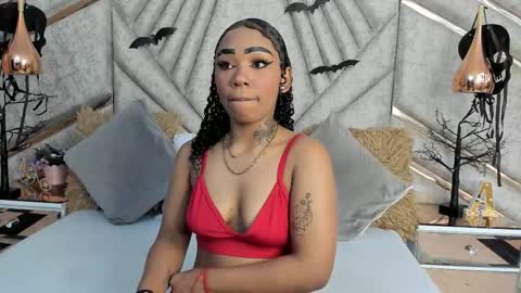 Snapshot of skylerbloom chatting on 11/11/25, 03:28 skylerbloom online show from 11/11/25, 03:28