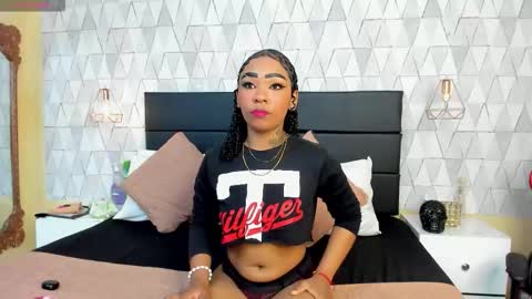 Snapshot of skylerbloom chatting on 11/21/25, 03:16 skylerbloom online show from 11/21/25, 03:16