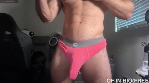 Snapshot of skylerflexes chatting on 02/20/26, 11:38 Skyler Flexes online show from 02/20/26, 11:38