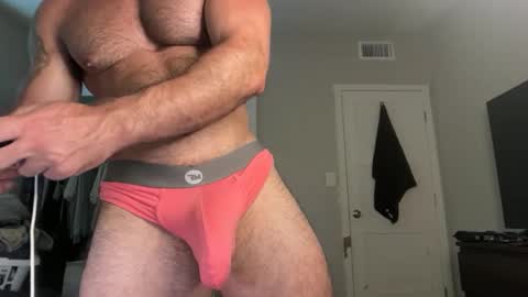Snapshot of skylerflexes chatting on 06/12/26, 01:26 Skyler Flexes online show from 06/12/26, 01:26