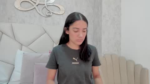 Snapshot of skylerwhite02 chatting on 11/24/25, 07:57 Skyler online show from 11/24/25, 07:57