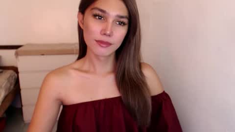 Snapshot of skyllerkent chatting on 12/16/25, 02:49 Sky online show from 12/16/25, 02:49