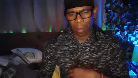 skyonetoo3 online show from 01/11/25, 04:16