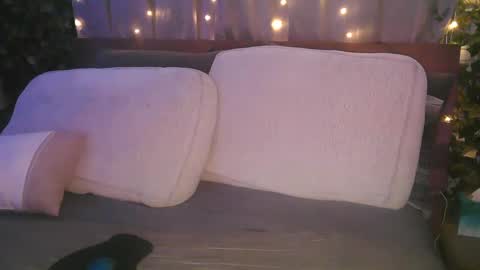 skyonetoo3 online show from 09/21/25, 12:34