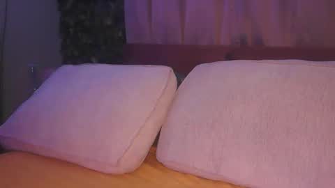 skyonetoo3 online show from 09/25/25, 12:36