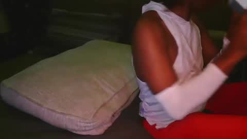 skyonetoo3 online show from 10/20/25, 03:07